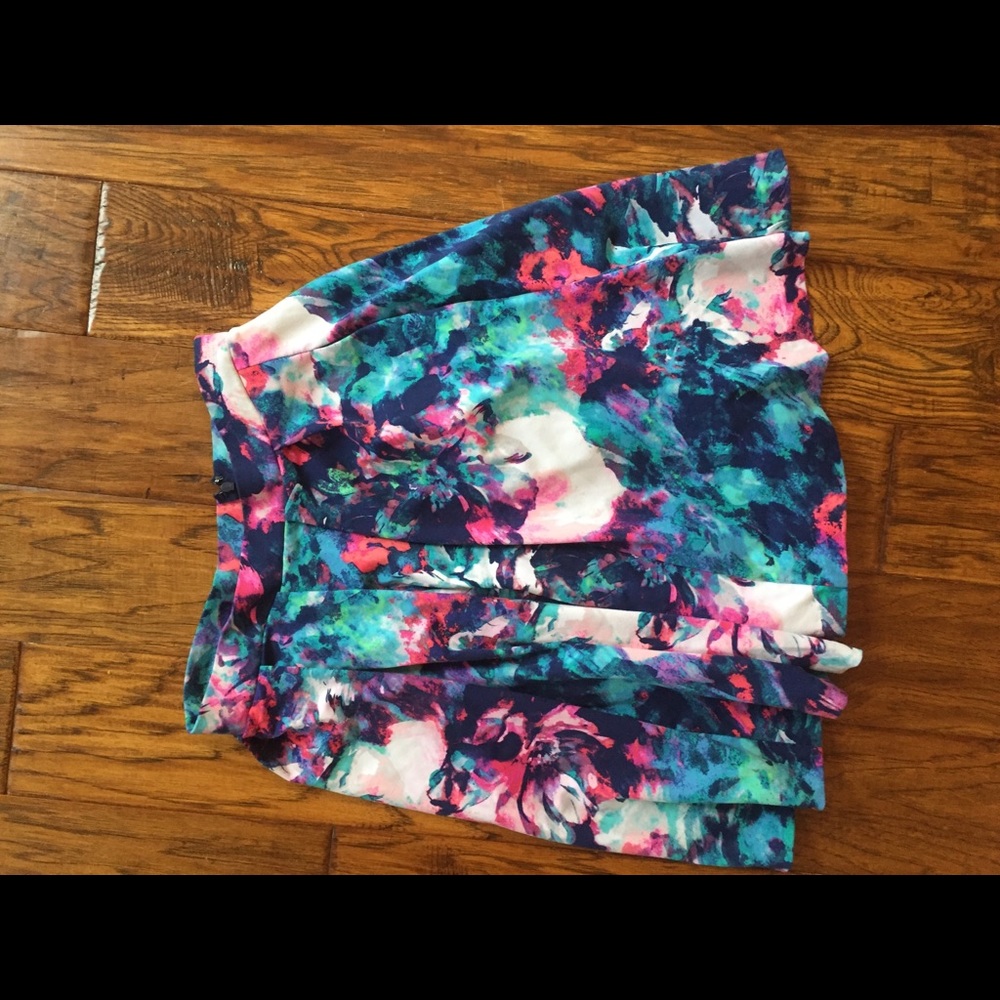 Multi colored skirt, size small, GUC